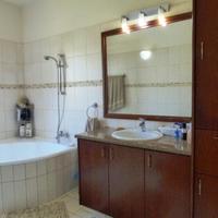 Вилла на Кипре, Лимасол, Никосия, 380 кв.м.