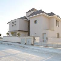 Villa in Republic of Cyprus, Lemesou, Nicosia, 400 sq.m.