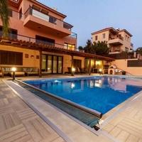 Villa in Republic of Cyprus, Lemesou, Nicosia, 380 sq.m.