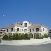 Вилла на Кипре, Лимасол, Никосия, 1000 кв.м.