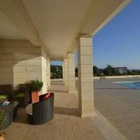 Villa in Republic of Cyprus, Eparchia Pafou, Nicosia, 710 sq.m.