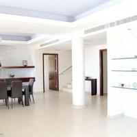Villa in Republic of Cyprus, Eparchia Pafou, Nicosia, 710 sq.m.