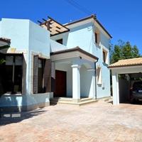 Villa in Republic of Cyprus, Eparchia Pafou, Nicosia, 300 sq.m.