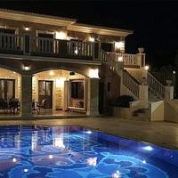 Villa in Republic of Cyprus, Eparchia Pafou, Nicosia, 600 sq.m.