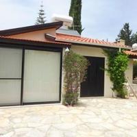 Bungalow in Republic of Cyprus, Eparchia Pafou, Nicosia, 80 sq.m.