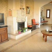 Villa in Republic of Cyprus, Lemesou, Nicosia, 900 sq.m.