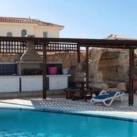 Villa in Republic of Cyprus, Eparchia Pafou, Nicosia, 395 sq.m.