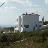 Villa in Republic of Cyprus, Eparchia Pafou, Nicosia, 450 sq.m.