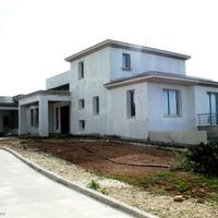 Villa in Republic of Cyprus, Eparchia Pafou, Nicosia, 710 sq.m.