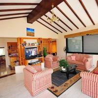 Villa in Republic of Cyprus, Eparchia Pafou, Nicosia, 385 sq.m.