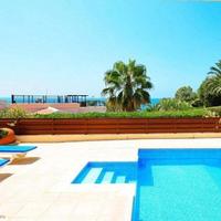 Villa in Republic of Cyprus, Eparchia Pafou, Nicosia, 385 sq.m.