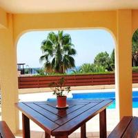 Villa in Republic of Cyprus, Eparchia Pafou, Nicosia, 385 sq.m.