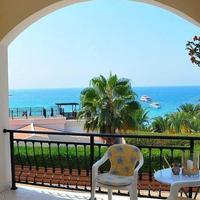 Villa in Republic of Cyprus, Eparchia Pafou, Nicosia, 385 sq.m.