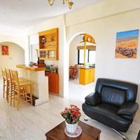 Villa in Republic of Cyprus, Eparchia Pafou, Nicosia, 385 sq.m.