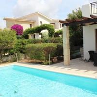 Villa in Republic of Cyprus, Eparchia Pafou, Nicosia, 100 sq.m.