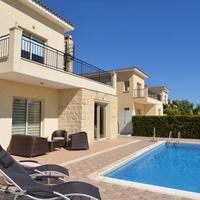 Villa in Republic of Cyprus, Eparchia Pafou, Nicosia, 140 sq.m.