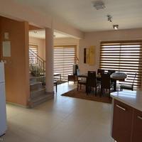 Villa in Republic of Cyprus, Eparchia Pafou, Nicosia, 140 sq.m.