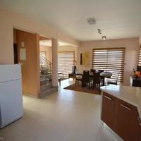 Villa in Republic of Cyprus, Eparchia Pafou, Nicosia, 200 sq.m.