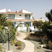 Villa in Republic of Cyprus, Eparchia Pafou, Nicosia, 400 sq.m.