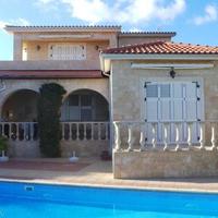Villa in Republic of Cyprus, Eparchia Pafou, Nicosia, 218 sq.m.