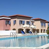 Townhouse in Republic of Cyprus, Eparchia Pafou, Nicosia, 90 sq.m.