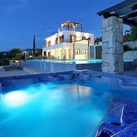 Villa in Republic of Cyprus, Eparchia Pafou, Nicosia, 300 sq.m.