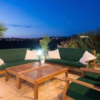 Villa in Republic of Cyprus, Eparchia Pafou, Nicosia, 300 sq.m.