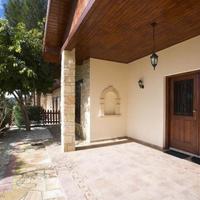 House in Republic of Cyprus, Lemesou, Nicosia, 224 sq.m.