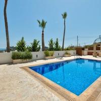 Вилла на Кипре, Лимасол, Никосия, 662 кв.м.