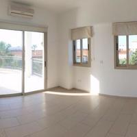 Apartment in Republic of Cyprus, Eparchia Pafou, Nicosia, 90 sq.m.