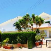 Villa in Republic of Cyprus, Eparchia Pafou, Nicosia, 345 sq.m.