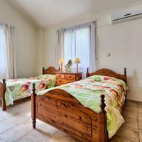 Villa in Republic of Cyprus, Eparchia Pafou, Nicosia, 300 sq.m.