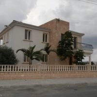 Villa in Republic of Cyprus, Eparchia Pafou, Nicosia, 450 sq.m.