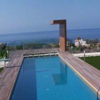 Villa in Republic of Cyprus, Eparchia Pafou, Nicosia, 490 sq.m.