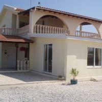 Villa in Republic of Cyprus, Eparchia Pafou, Nicosia, 290 sq.m.