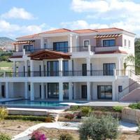 Villa in Republic of Cyprus, Eparchia Pafou, Nicosia, 950 sq.m.