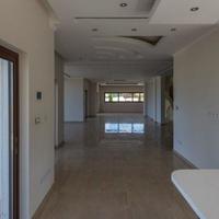 Villa in Republic of Cyprus, Eparchia Pafou, Nicosia, 950 sq.m.