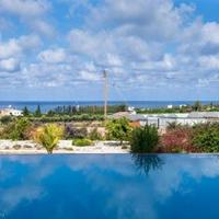 Villa in Republic of Cyprus, Eparchia Pafou, Nicosia, 950 sq.m.