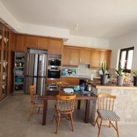 Villa in Republic of Cyprus, Eparchia Pafou, Nicosia, 350 sq.m.