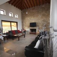 Villa in Republic of Cyprus, Eparchia Pafou, Nicosia, 350 sq.m.