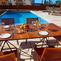 Villa in Republic of Cyprus, Eparchia Pafou, 187 sq.m.