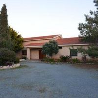 House in Republic of Cyprus, Lemesou, Nicosia, 500 sq.m.