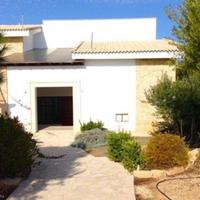 Villa in Republic of Cyprus, Eparchia Pafou, Nicosia, 300 sq.m.