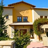 Villa in Republic of Cyprus, Eparchia Pafou, Nicosia, 310 sq.m.