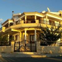 Villa in Republic of Cyprus, Eparchia Pafou, Nicosia, 435 sq.m.