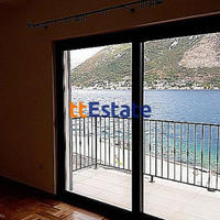 Flat at the first line of the sea / lake in Montenegro, 100 sq.m.