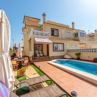 Townhouse in Spain, Comunitat Valenciana, Alicante, 101 sq.m.