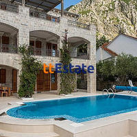 Дом в Черногории, 554 кв.м.