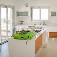 Villa in Republic of Cyprus, Eparchia Pafou, 400 sq.m.