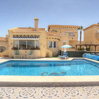 Villa in Spain, Comunitat Valenciana, Alicante, 192 sq.m.